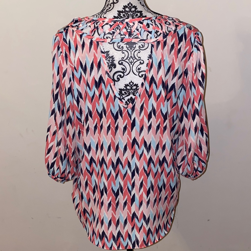 by & by Multicolor Chevron Blouse - Picture 6 of 12